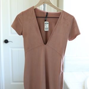 Short fitting dress or shirt